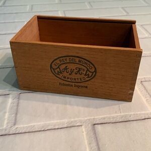 El Rey Del Mundo cigar box